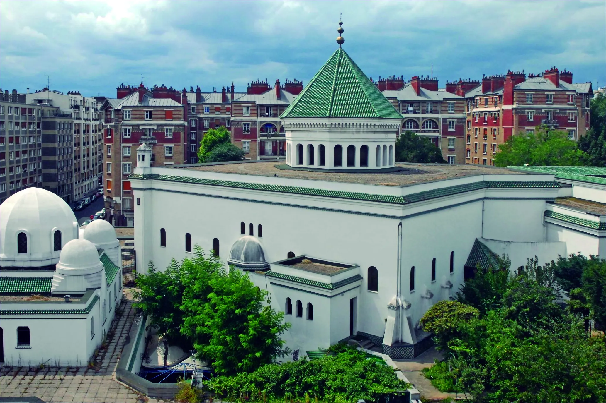 ONDE O CRISTIANISMO RETROCEDE, O ISLÃ AVANÇA